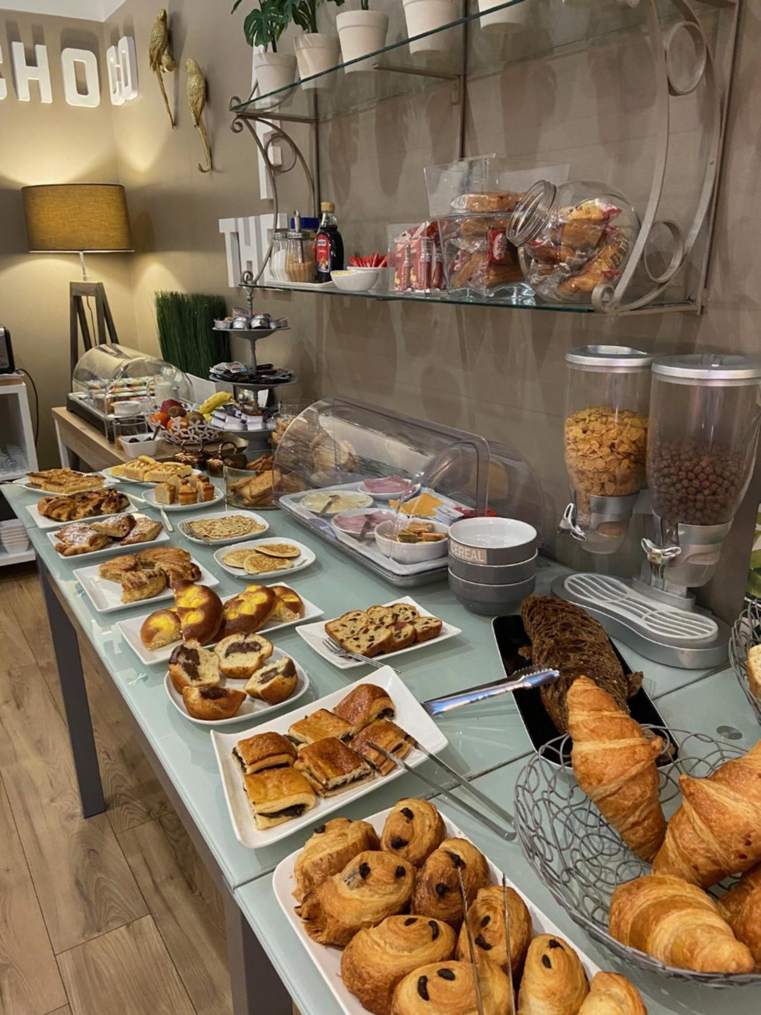 Hotel Le Pelican Charleville-Mézières Zewnętrze zdjęcie