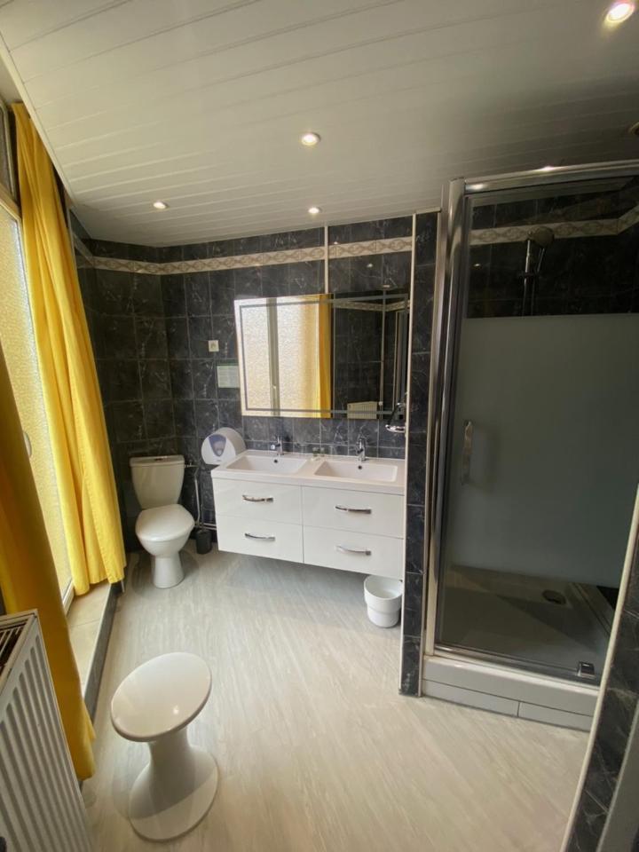 Hotel Le Pelican Charleville-Mézières Zewnętrze zdjęcie