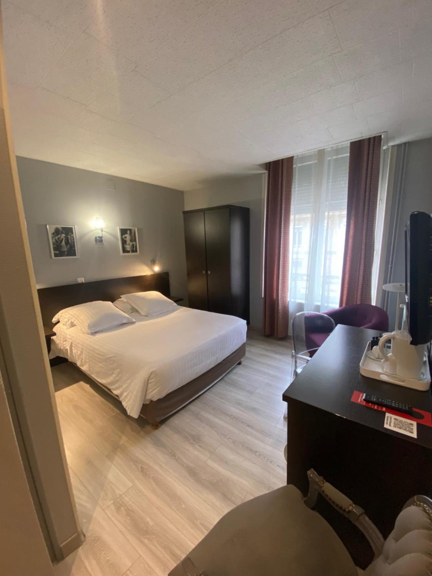Hotel Le Pelican Charleville-Mézières Zewnętrze zdjęcie