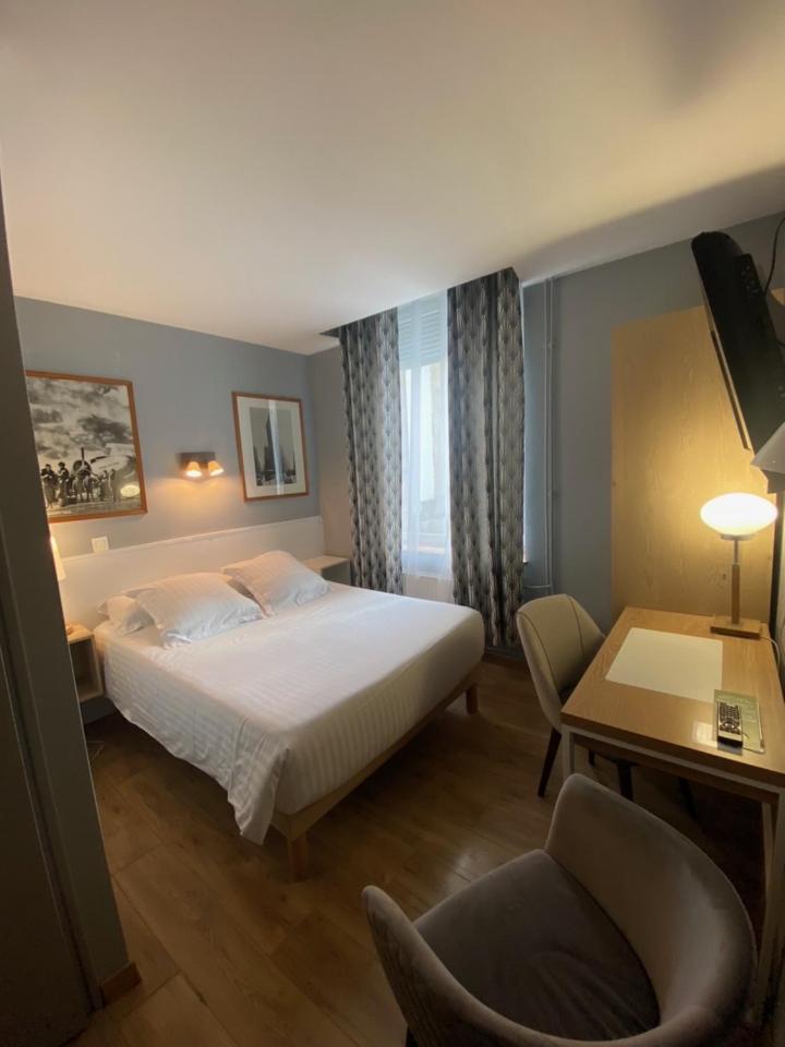 Hotel Le Pelican Charleville-Mézières Zewnętrze zdjęcie